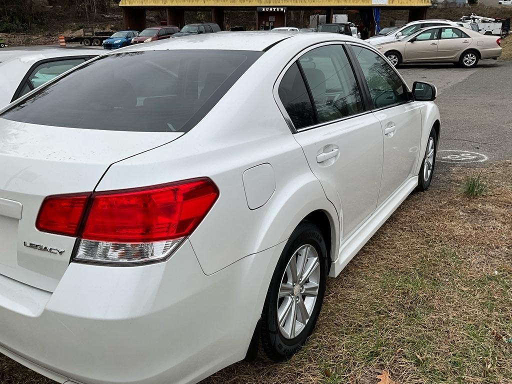 Subaru Legacy  2011