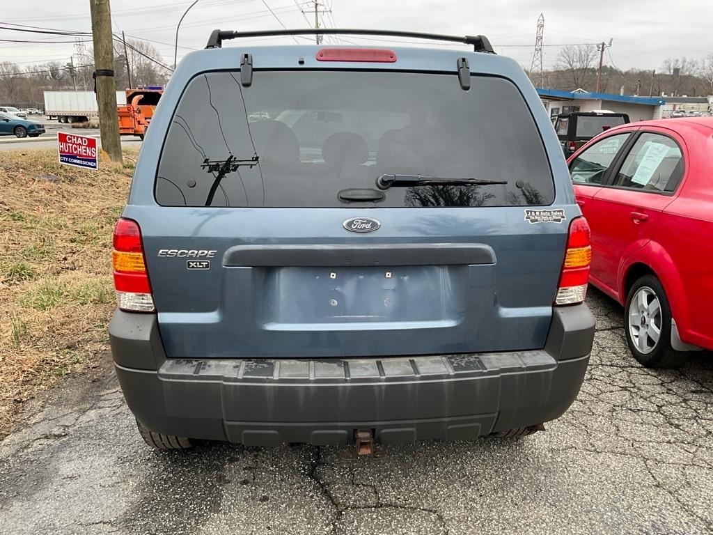 Ford Escape  2005