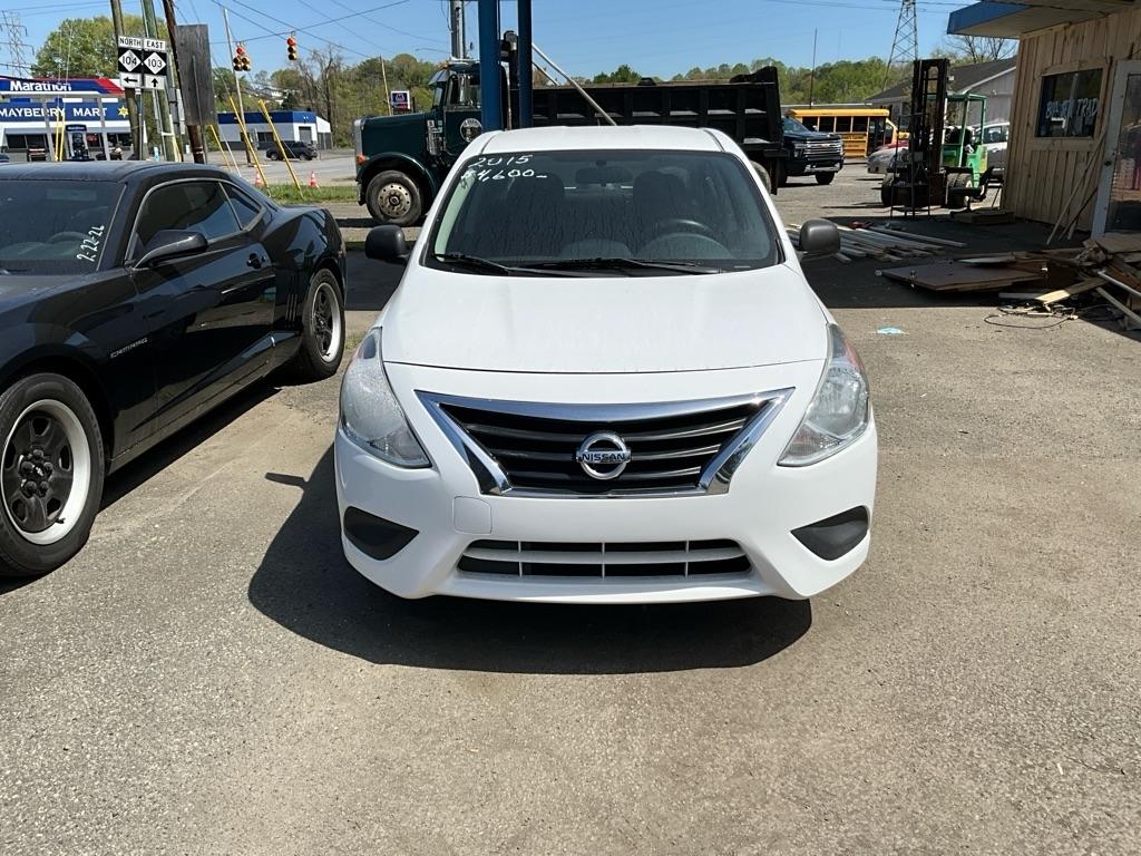 Nissan Versa  2015