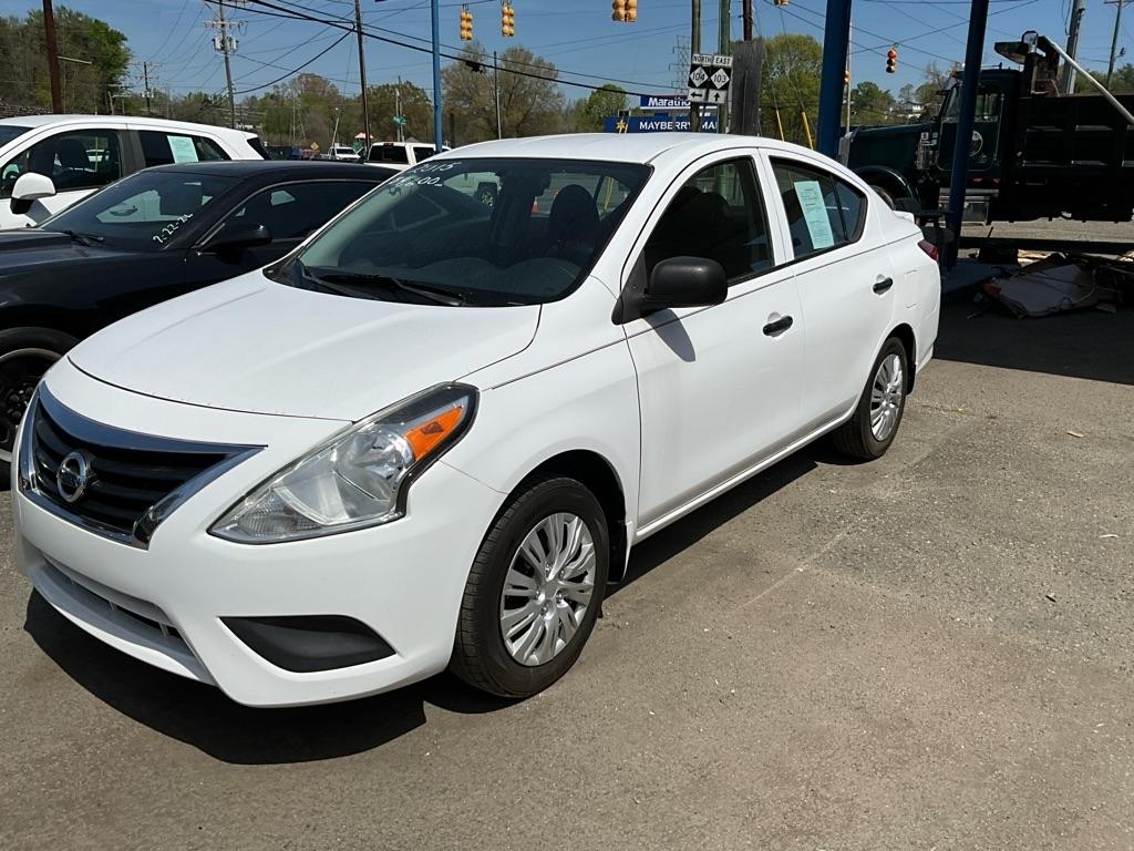Nissan Versa  2015