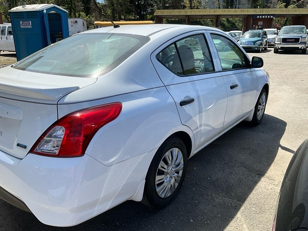 Nissan Versa  2015