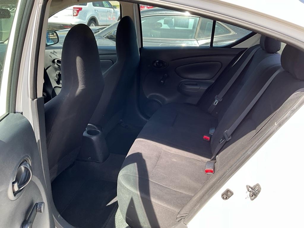 Nissan Versa  2015