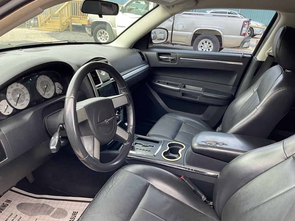 Chrysler 300  2010