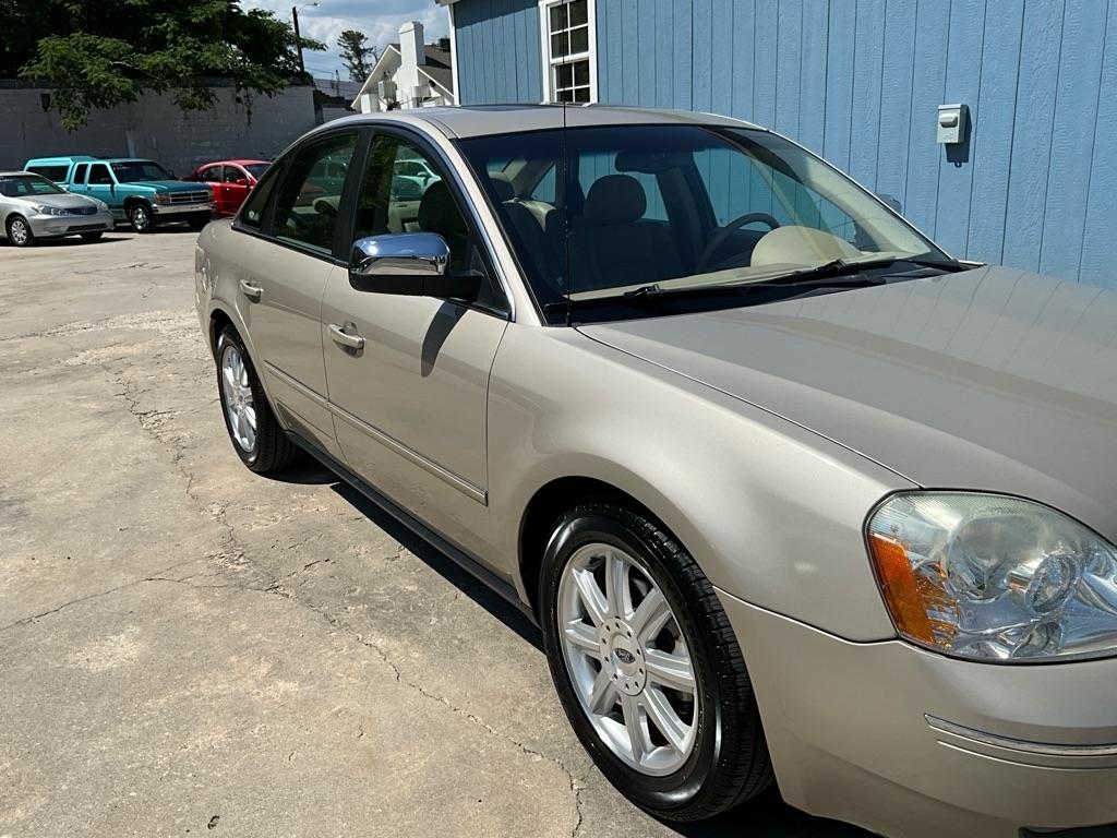 Ford Five Hundred  2005