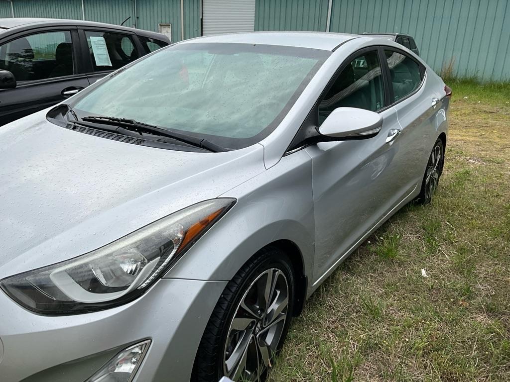 Hyundai Elantra  2015