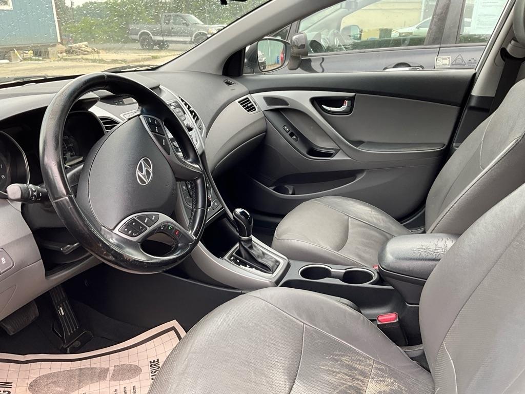 Hyundai Elantra  2015