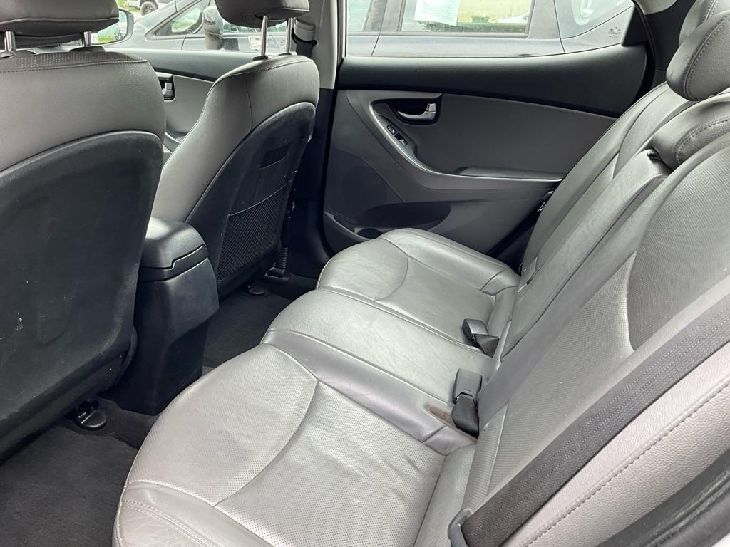 Hyundai Elantra  2015