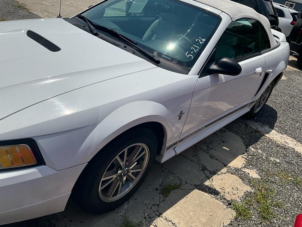 Ford Mustang  2000