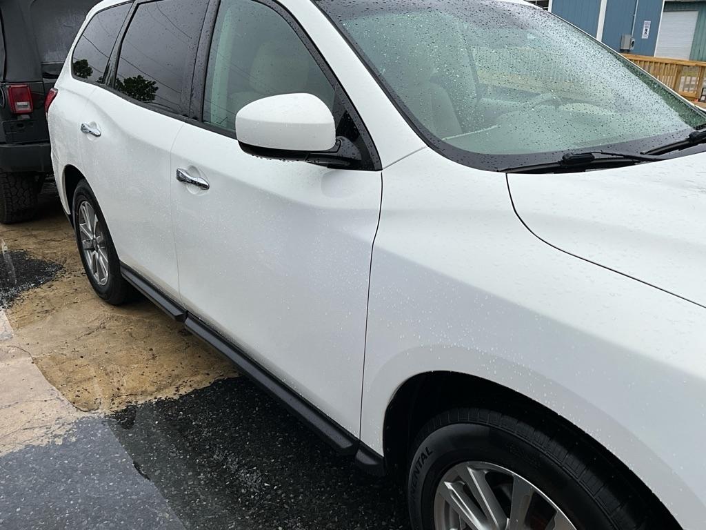 Nissan Pathfinder  2013