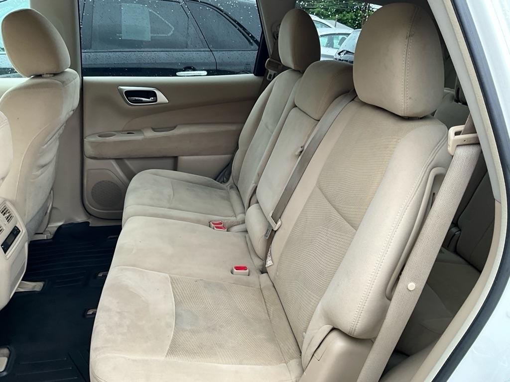 Nissan Pathfinder  2013