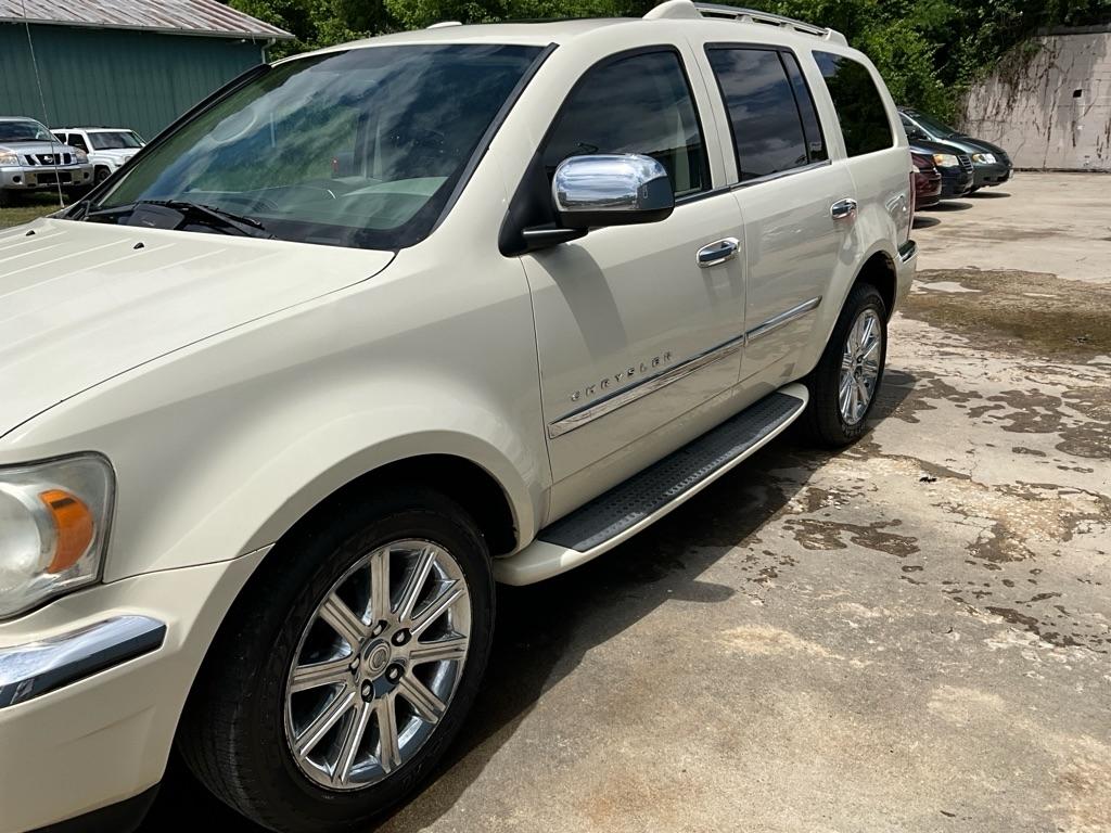 Chrysler Aspen  2008