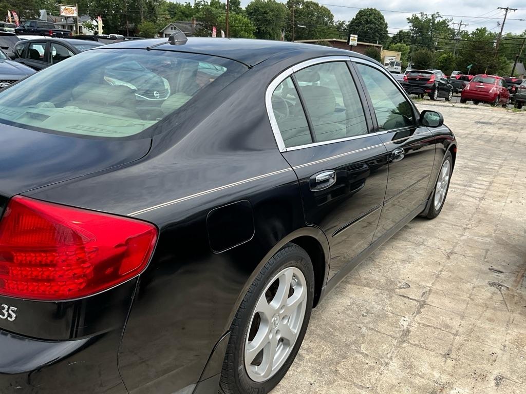 Infiniti G35  2004
