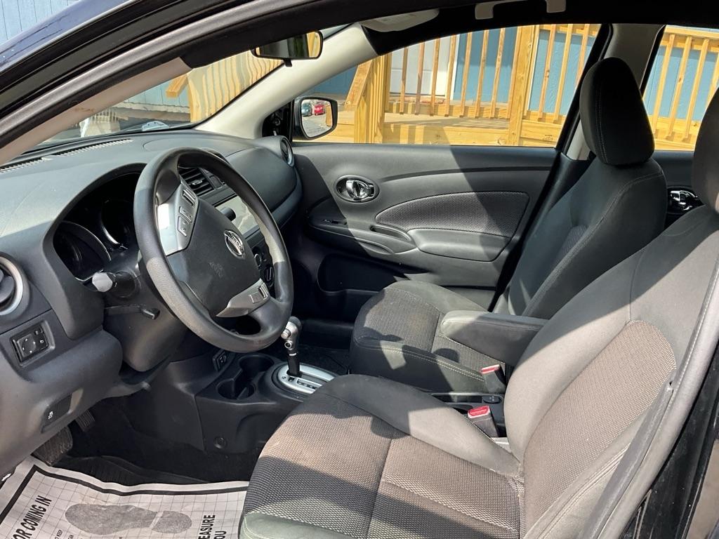 Nissan Versa  2019