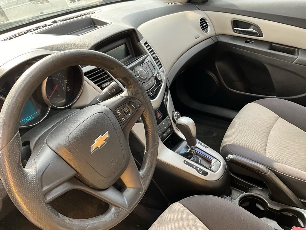 Chevrolet Cruze  2012