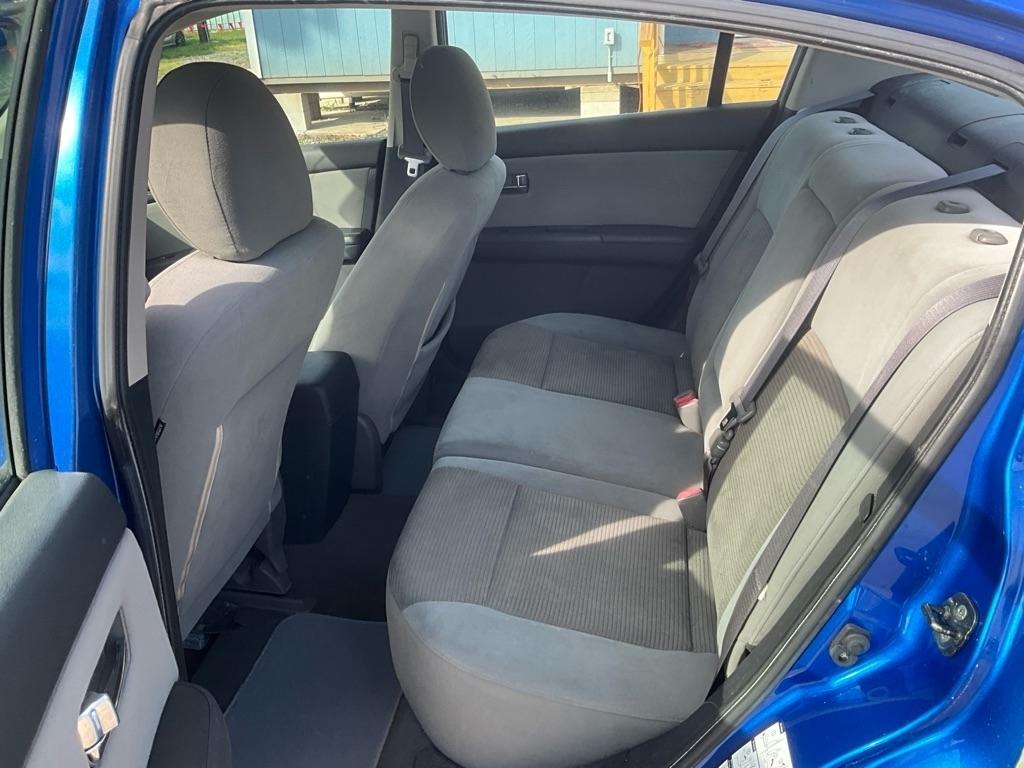 Nissan Sentra  2011