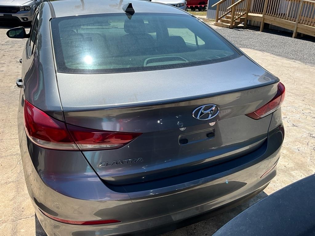 Hyundai Elantra  2018
