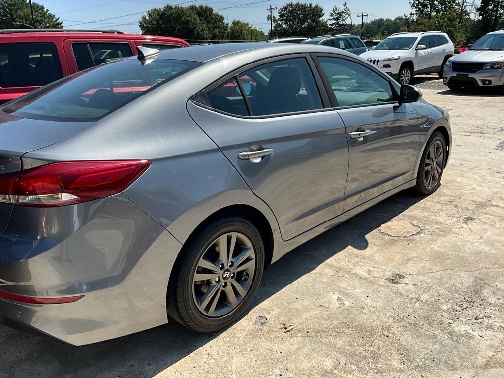 Hyundai Elantra  2018