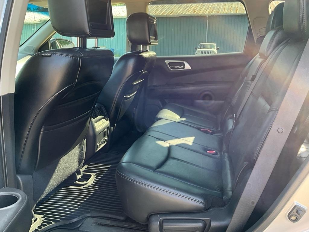Nissan Pathfinder  2013