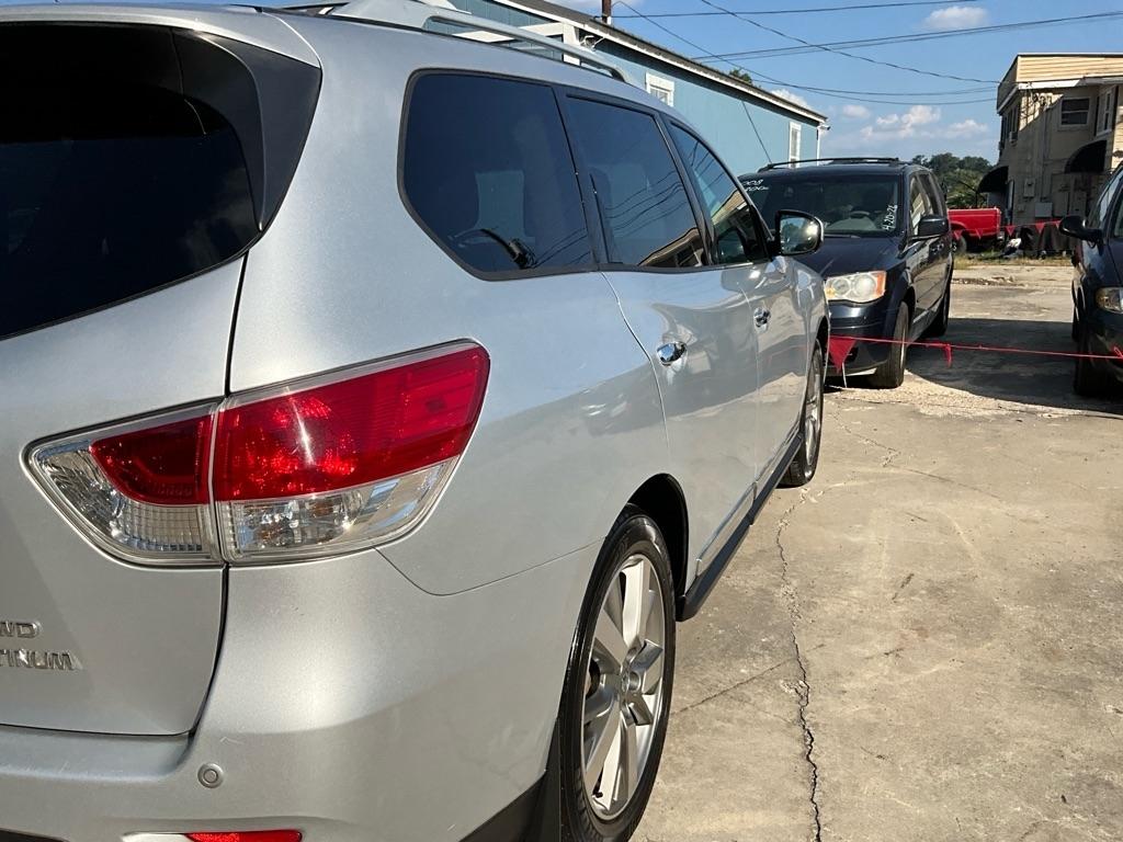 Nissan Pathfinder  2013
