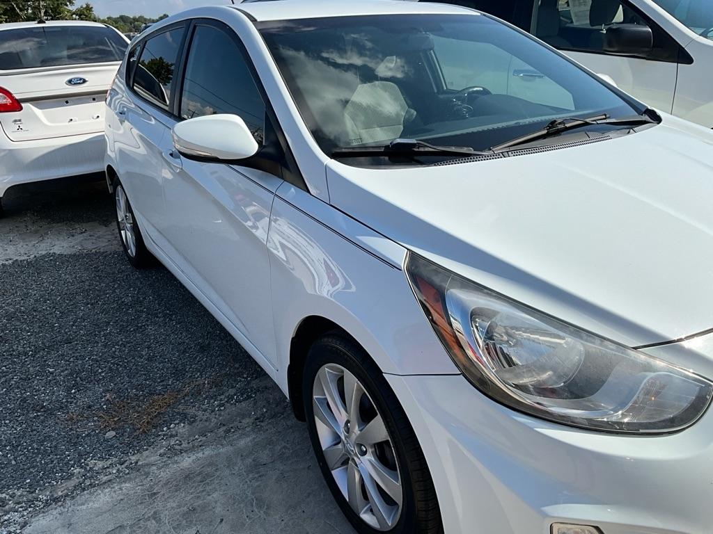 Hyundai Accent  2013