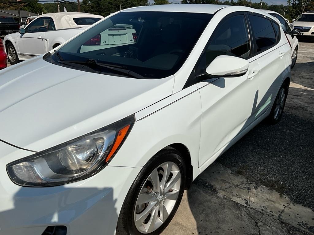 Hyundai Accent  2013