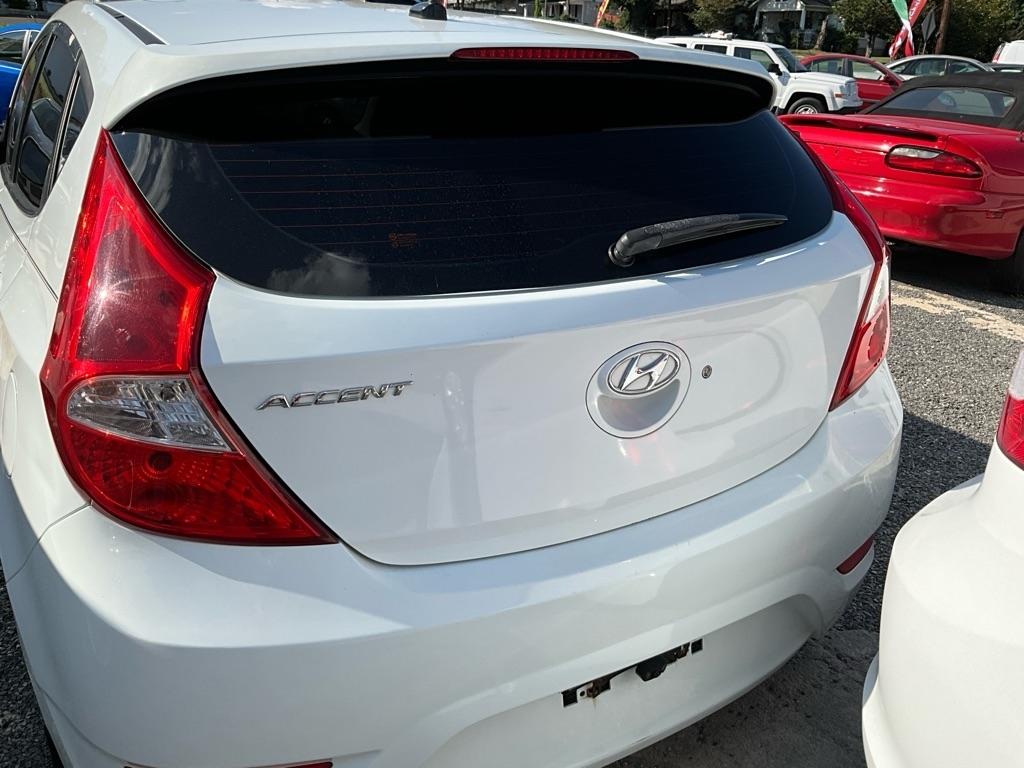 Hyundai Accent  2013