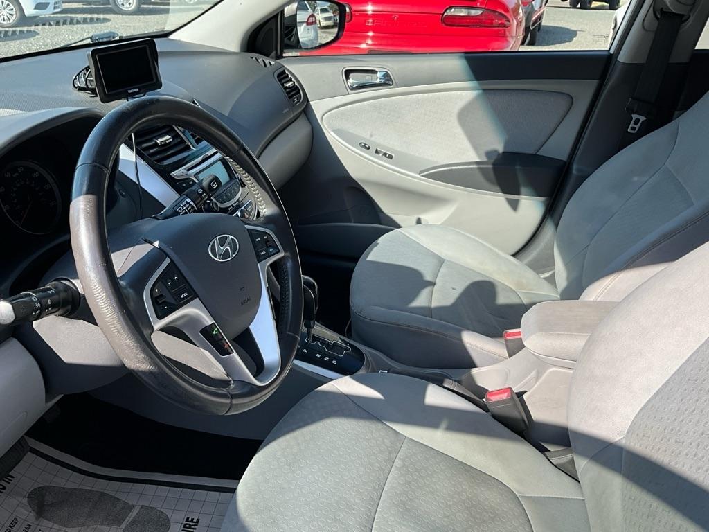 Hyundai Accent  2013