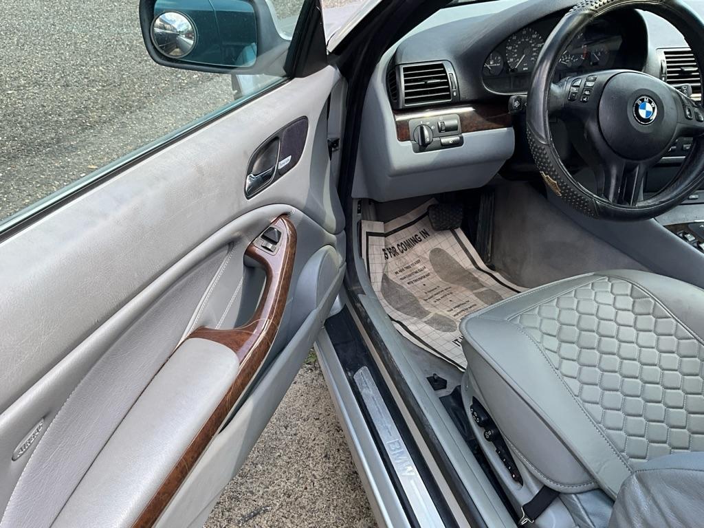 BMW 3-Series  2001