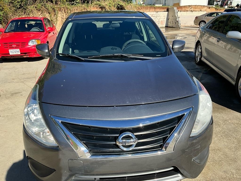 Nissan Versa  2017