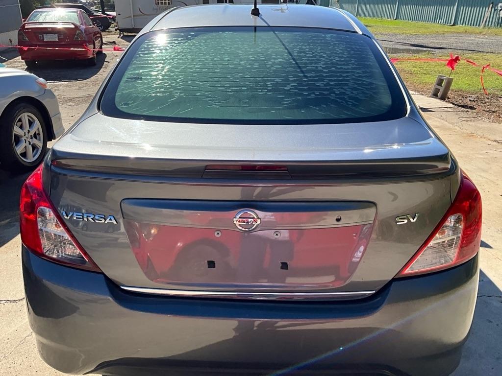 Nissan Versa  2017