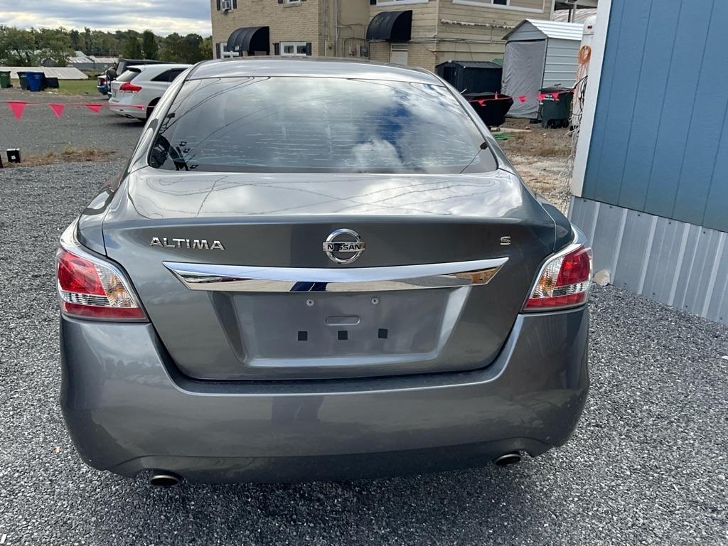 Nissan Altima  2015