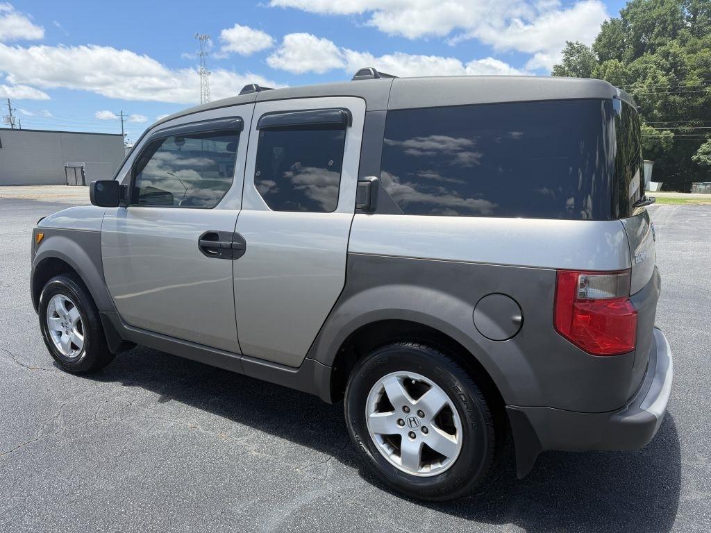 Honda Element photo 3