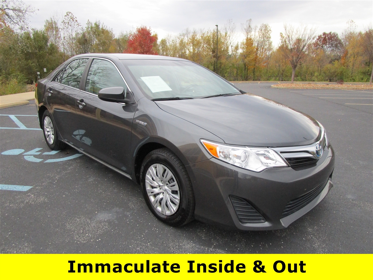 2012 Toyota Camry Hybrid LE photo 3