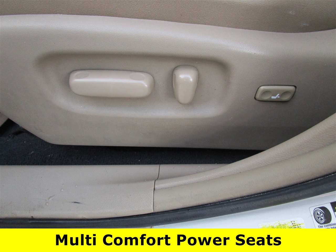 Toyota Highlander Base 2WD V6 2013