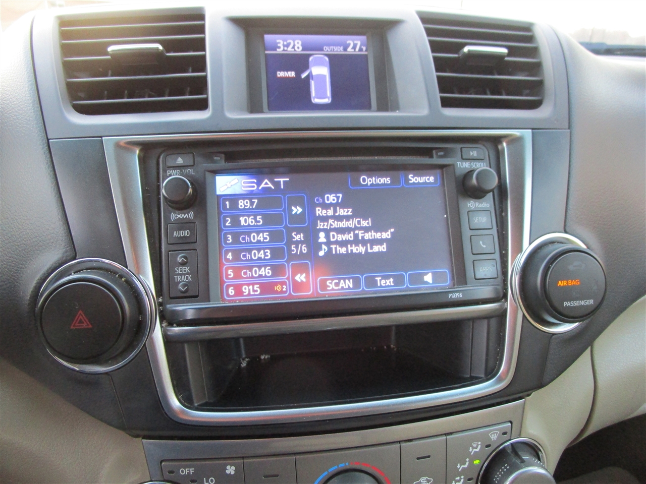 Toyota Highlander Base 2WD V6 2013