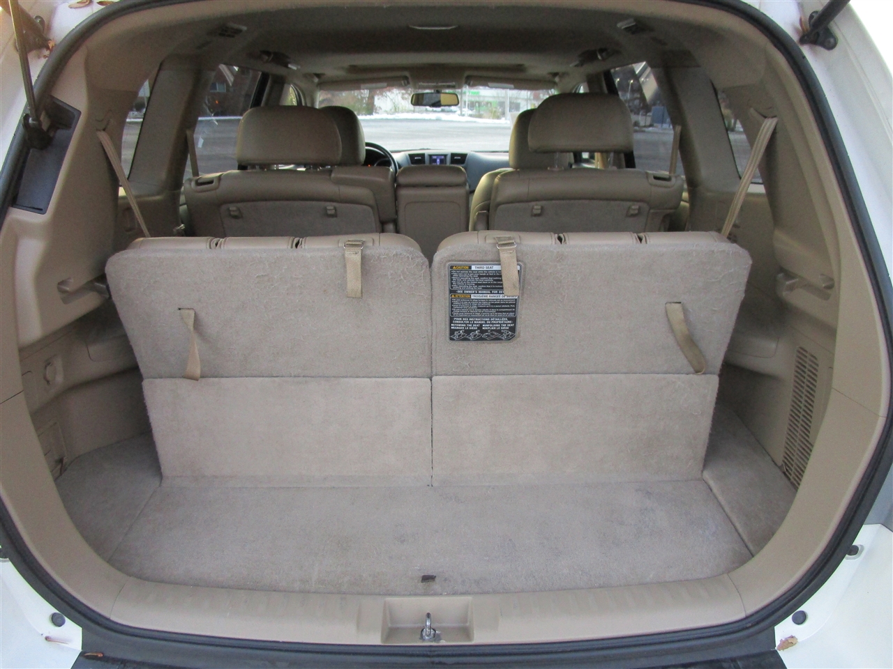 Toyota Highlander Base 2WD V6 2013