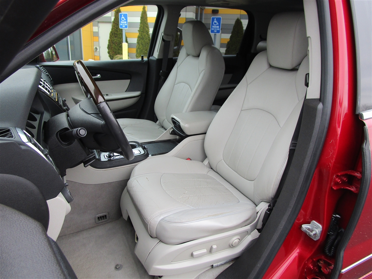 GMC Acadia Denali FWD 2012