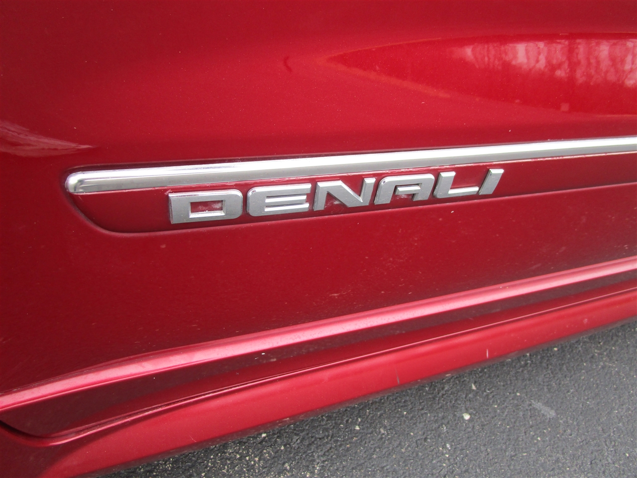 GMC Acadia Denali FWD 2012