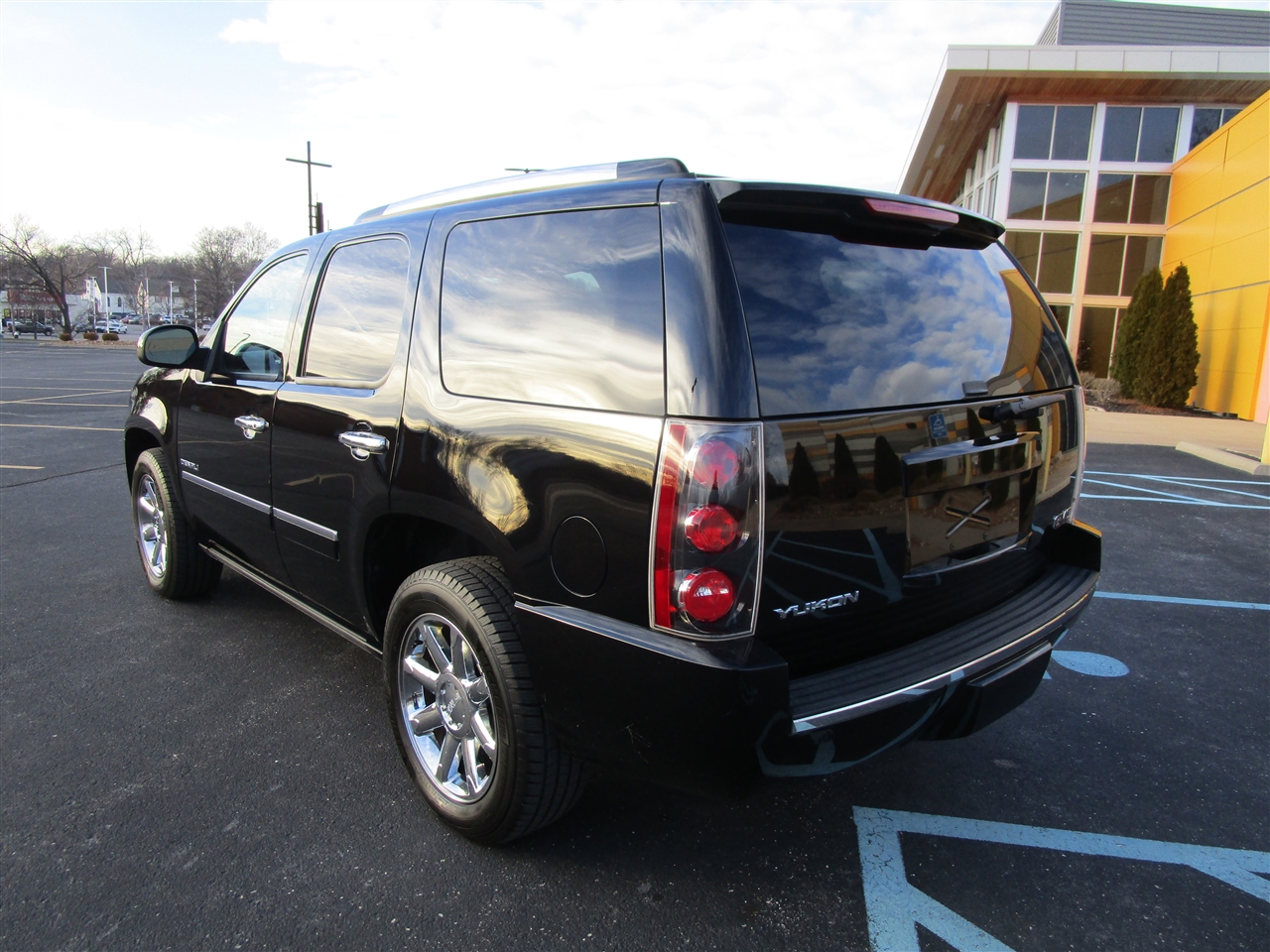 GMC Yukon Denali 4WD 2014