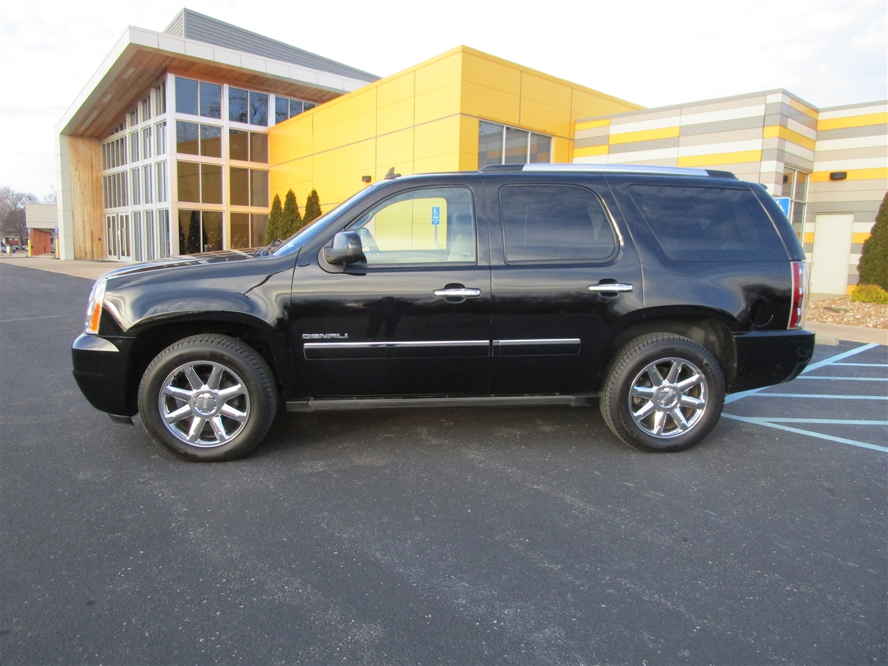 GMC Yukon Denali 4WD 2014