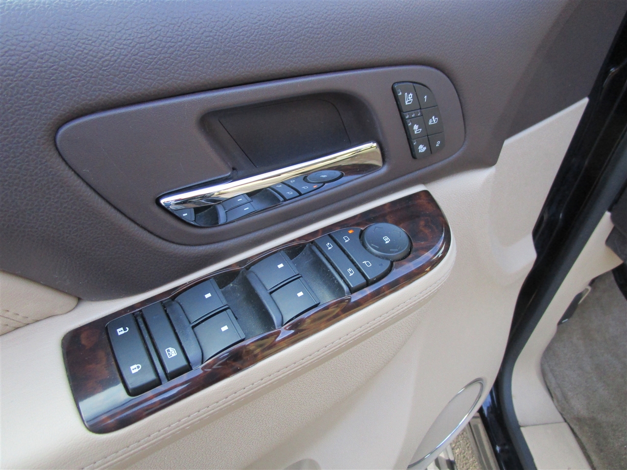 GMC Yukon Denali 4WD 2014