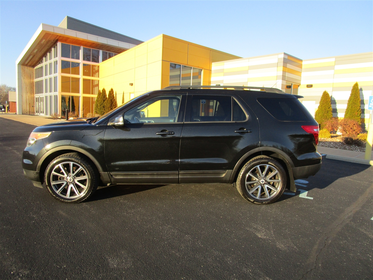 Ford Explorer XLT 4WD 2015