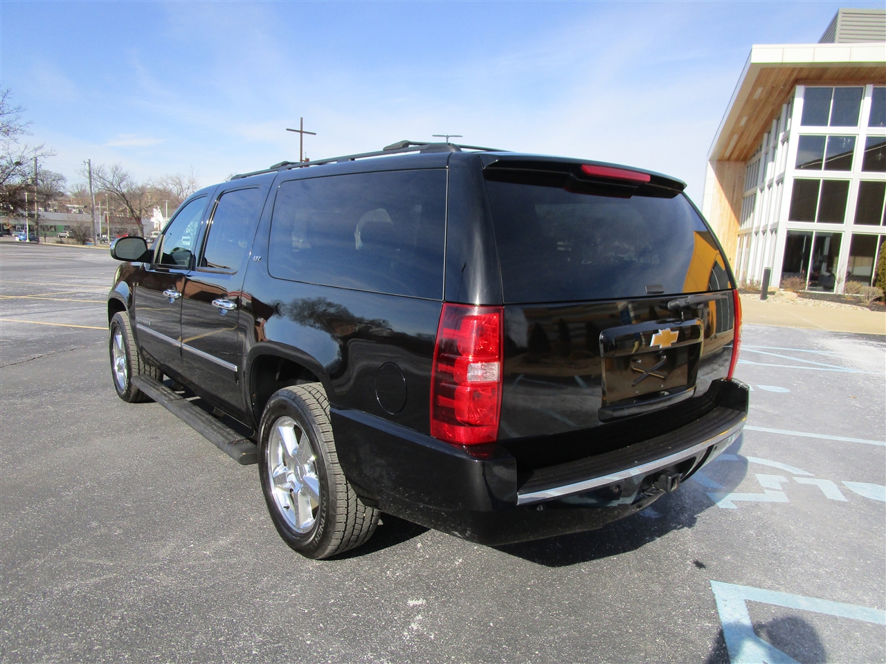 Chevrolet Suburban LTZ 1500 4WD 2013