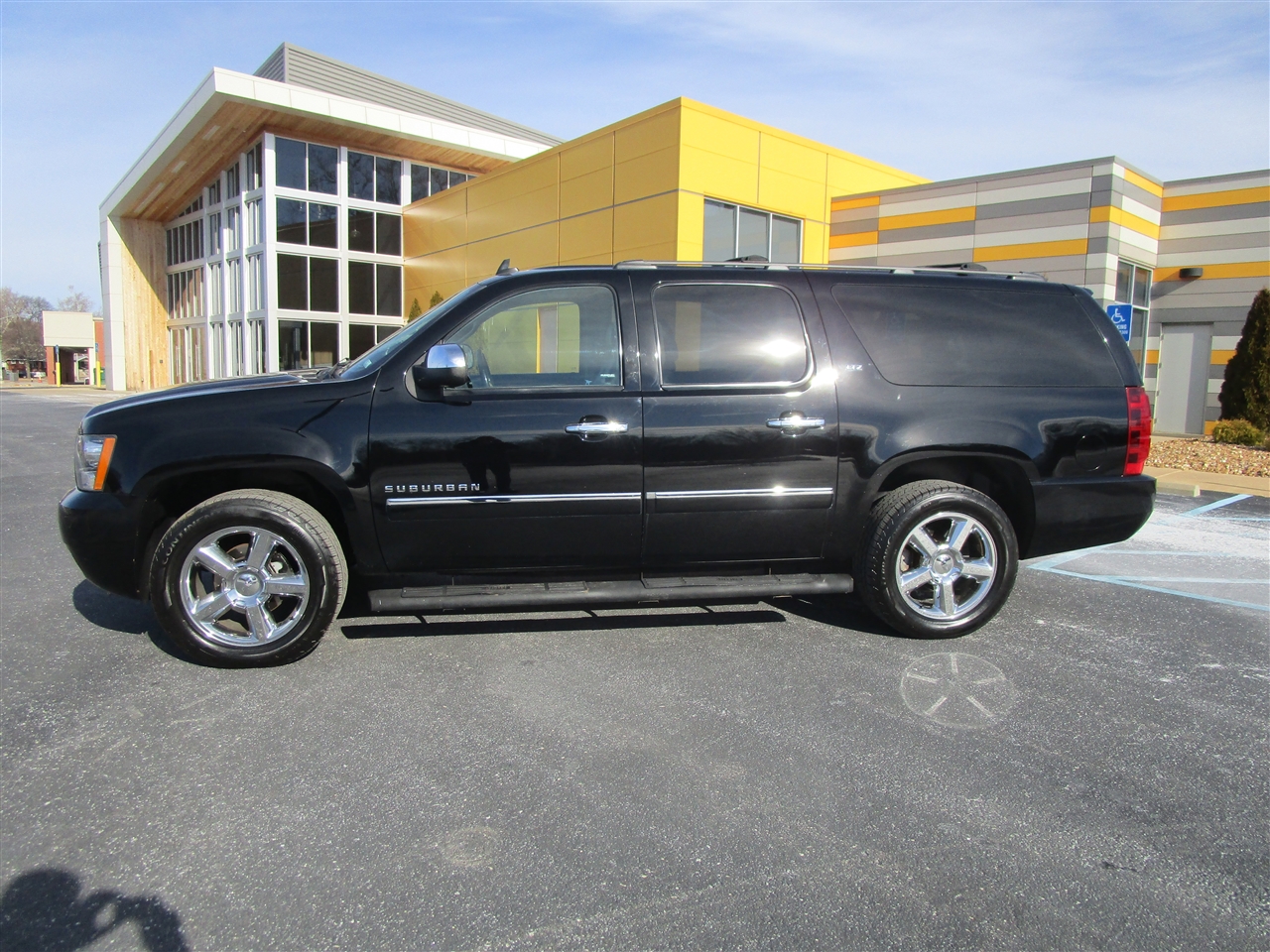 Chevrolet Suburban LTZ 1500 4WD 2013