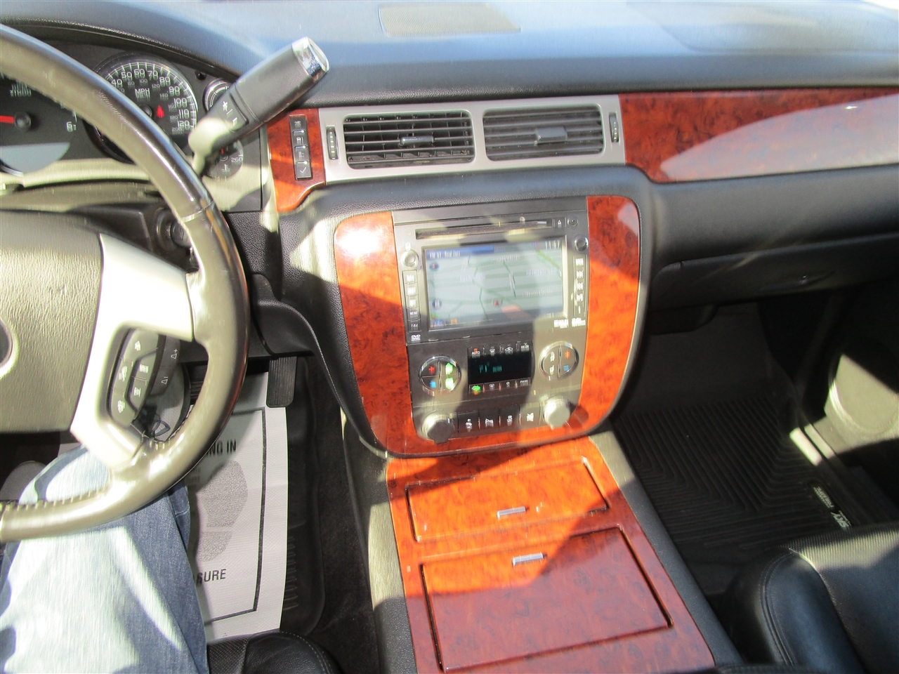 Chevrolet Suburban LTZ 1500 4WD 2013