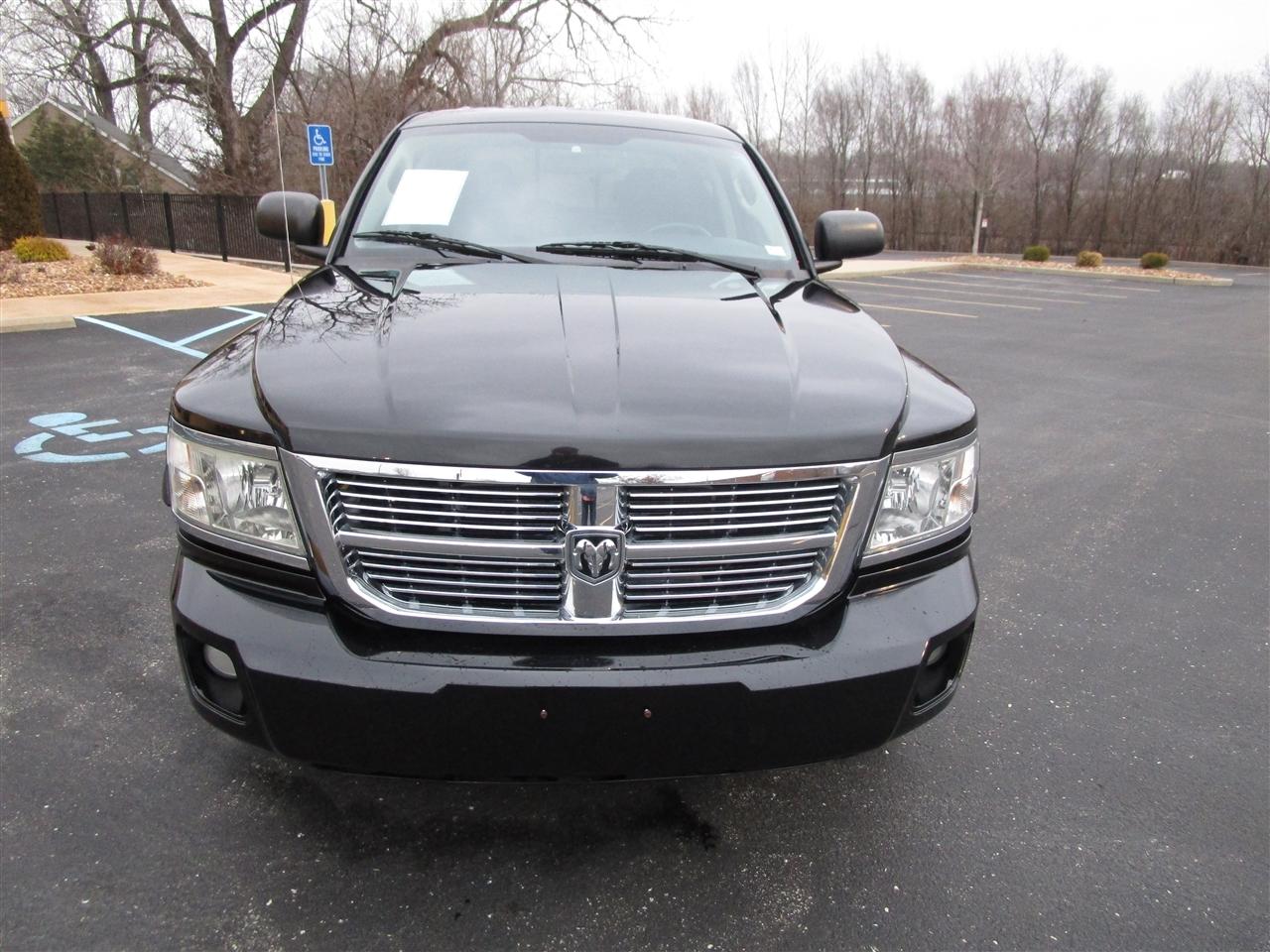 RAM Dakota Laramie Crew Cab 4WD 2011