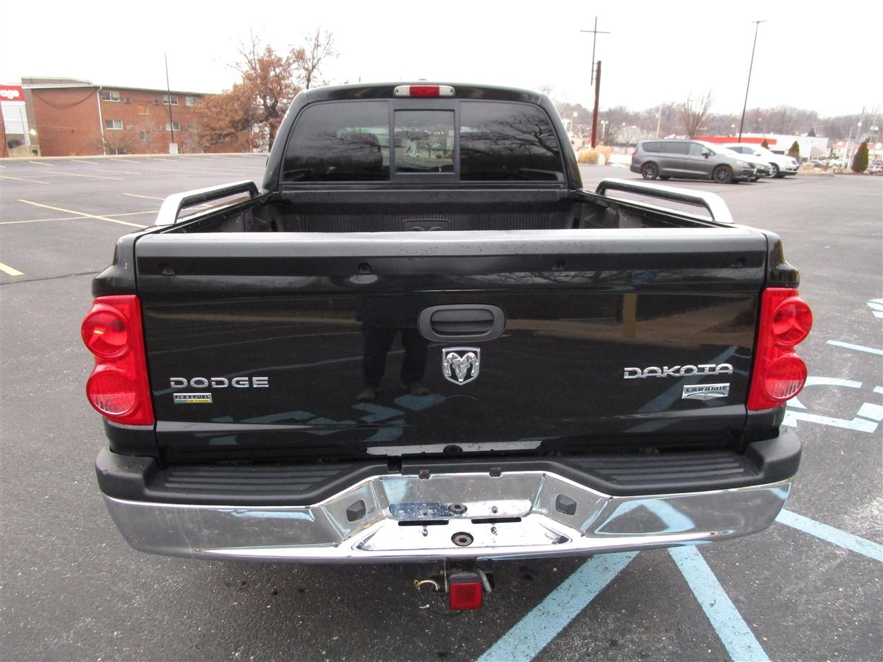 RAM Dakota Laramie Crew Cab 4WD 2011