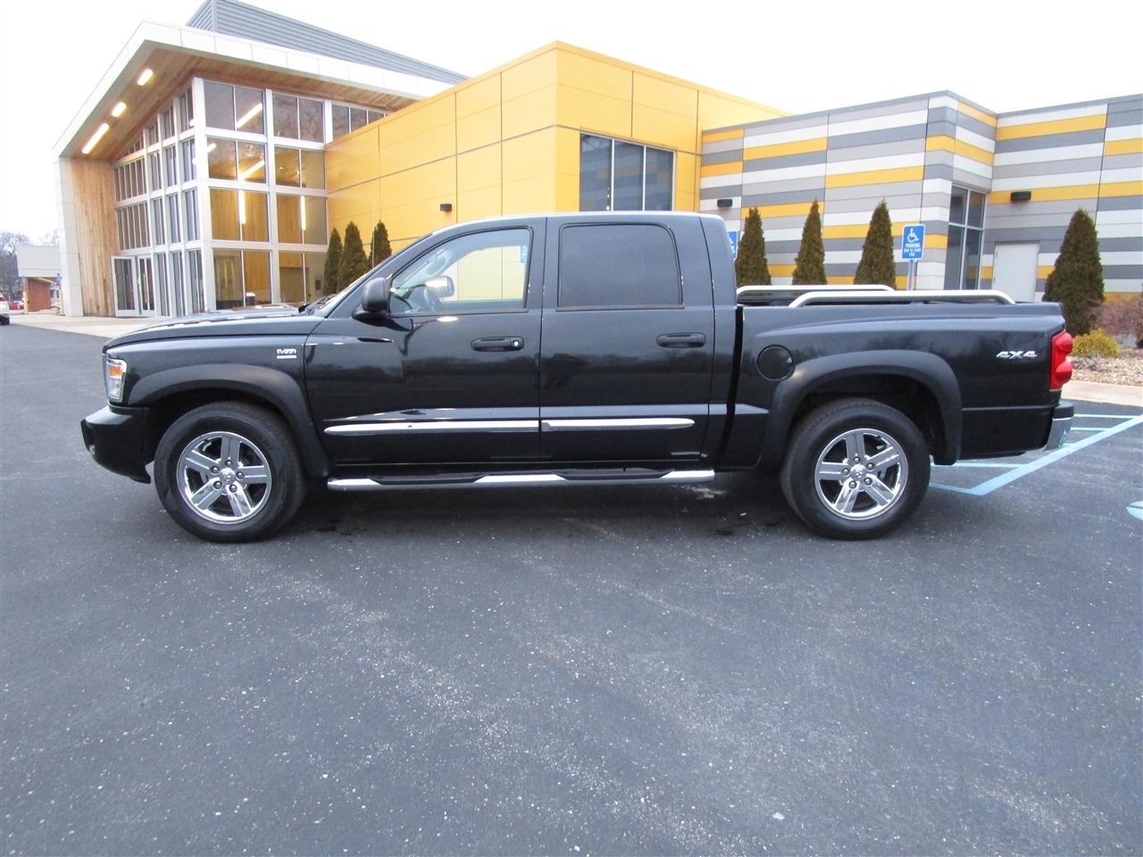 RAM Dakota Laramie Crew Cab 4WD 2011
