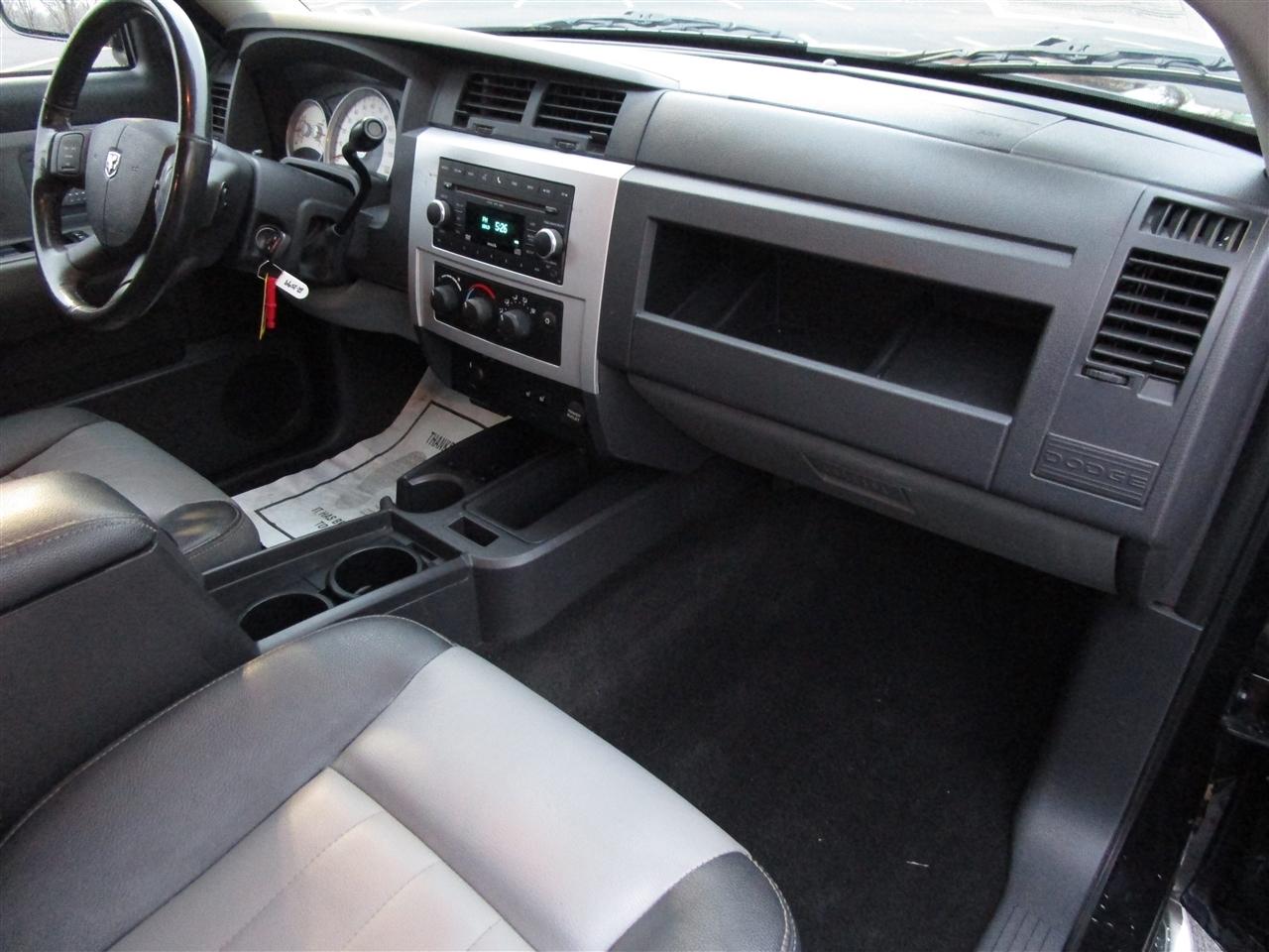 RAM Dakota Laramie Crew Cab 4WD 2011