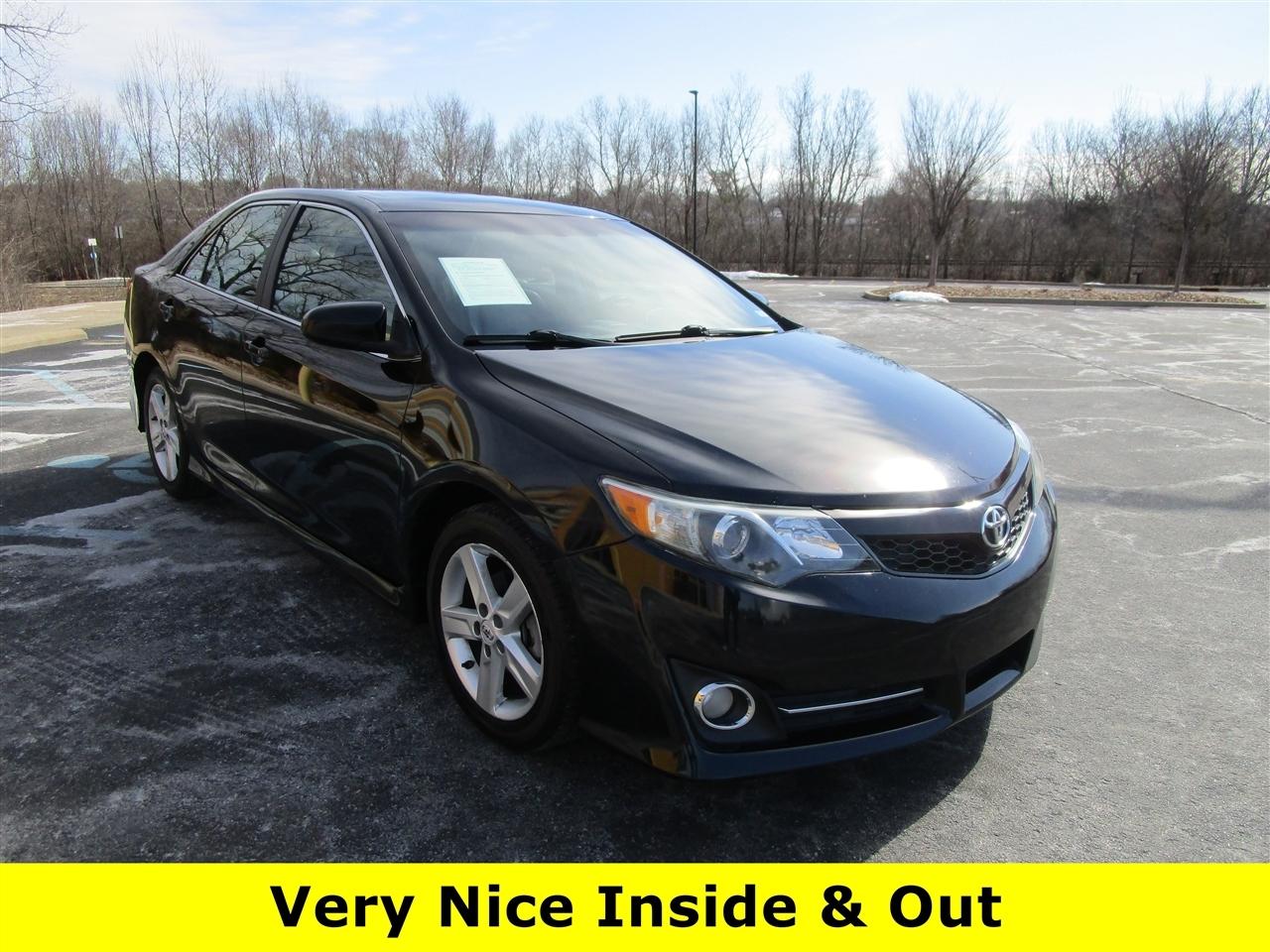 Toyota Camry SE 2012